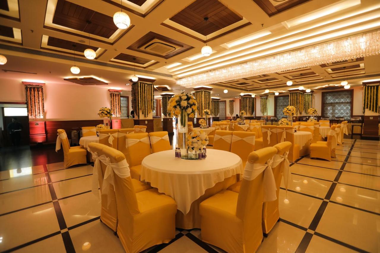 Hotel Saffron Leaf Dehradun Exterior foto